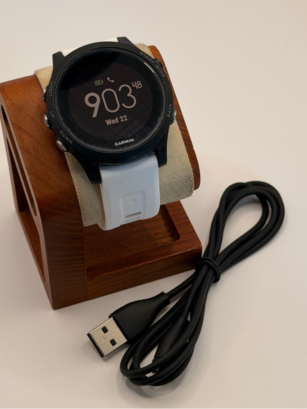 Garmin Forerunner 935 (charger included, tested, black/white)